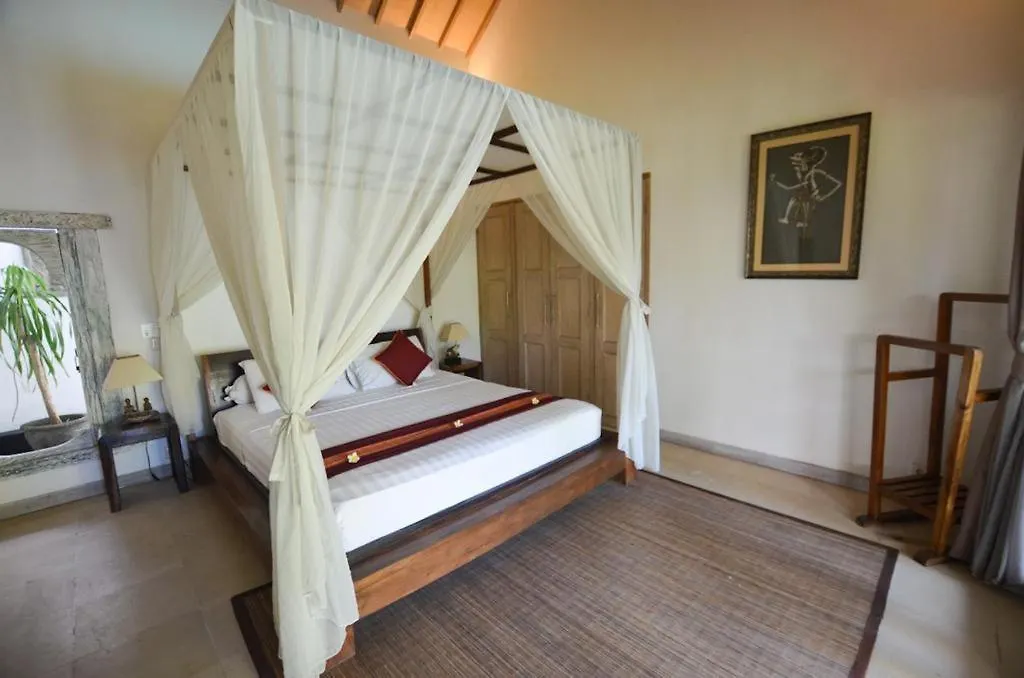A Cozy 3 Bedrooms Villa With Pool Seminyak