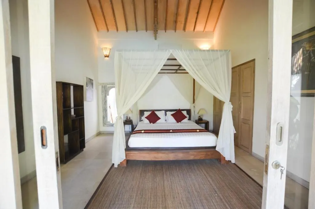 A Cozy 3 Bedrooms Villa With Pool Seminyak