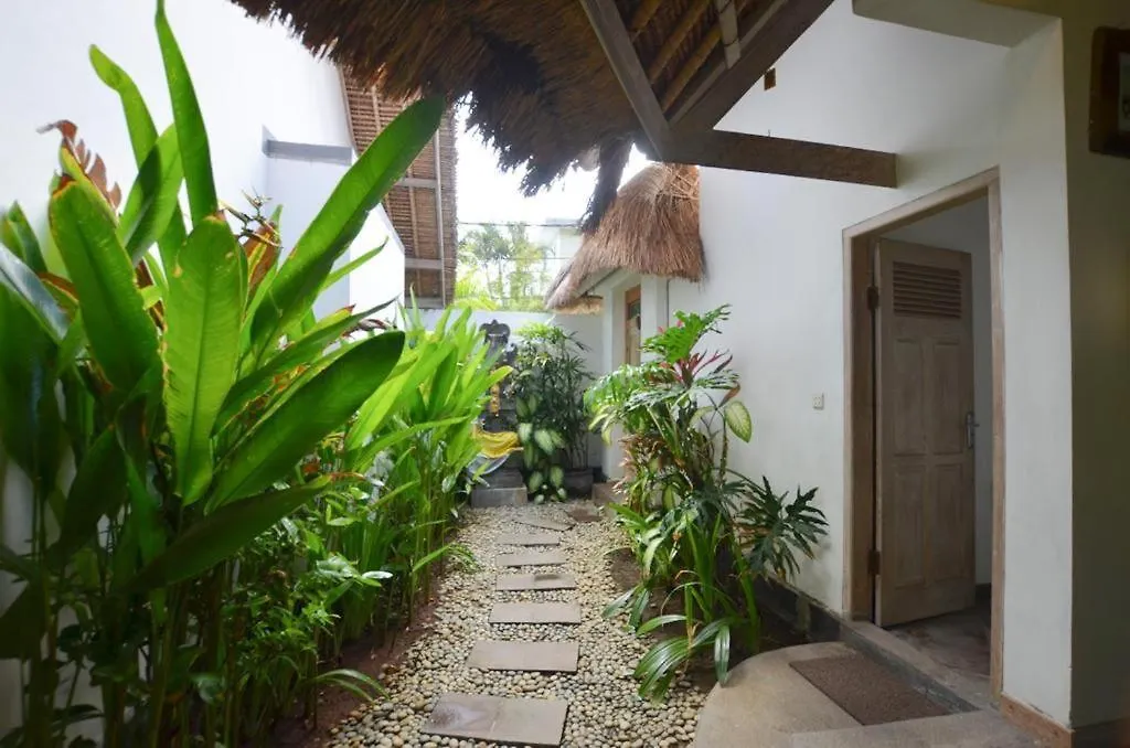 A Cozy 3 Bedrooms Villa With Pool Seminyak  0*, Seminyak (Bali)